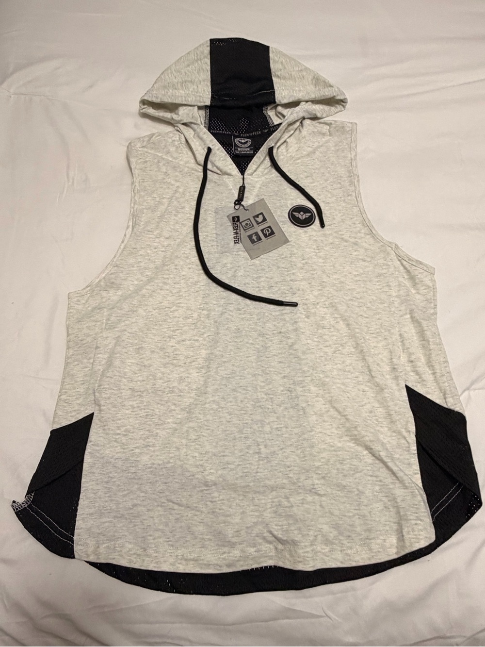 Sleeveless Hooded Muscle Tee in Light Heather Gray with Black Trim size M